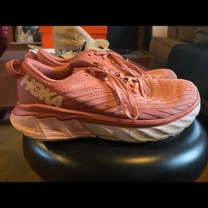 Hoka One One Arahi 4 Women’s Running Sneakers